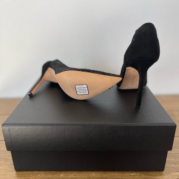 MANOLO BLAHNIK LACE POINTED SHOE PUMP - Picture 2 of 2